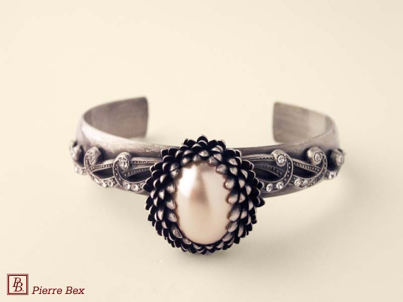 Pierre Bex Art-Deco bracelet with rhinestones and pearl 46722-11